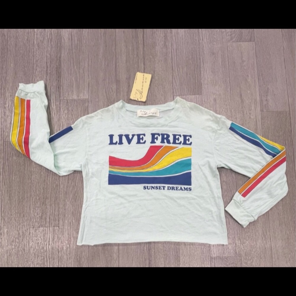 🌈🆕💫 BNWT Vintage Havana top